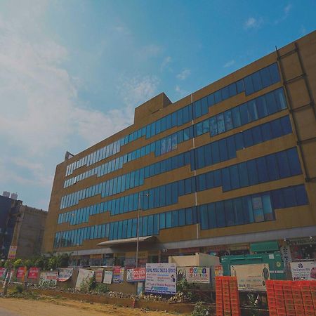 Hotel O H D Hotel Bhiwadi Экстерьер фото